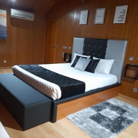 Leiria Village Casa Bungalow מראה חיצוני תמונה